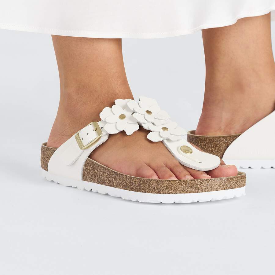 Gizeh Flower Embellishment Natural Leather - White