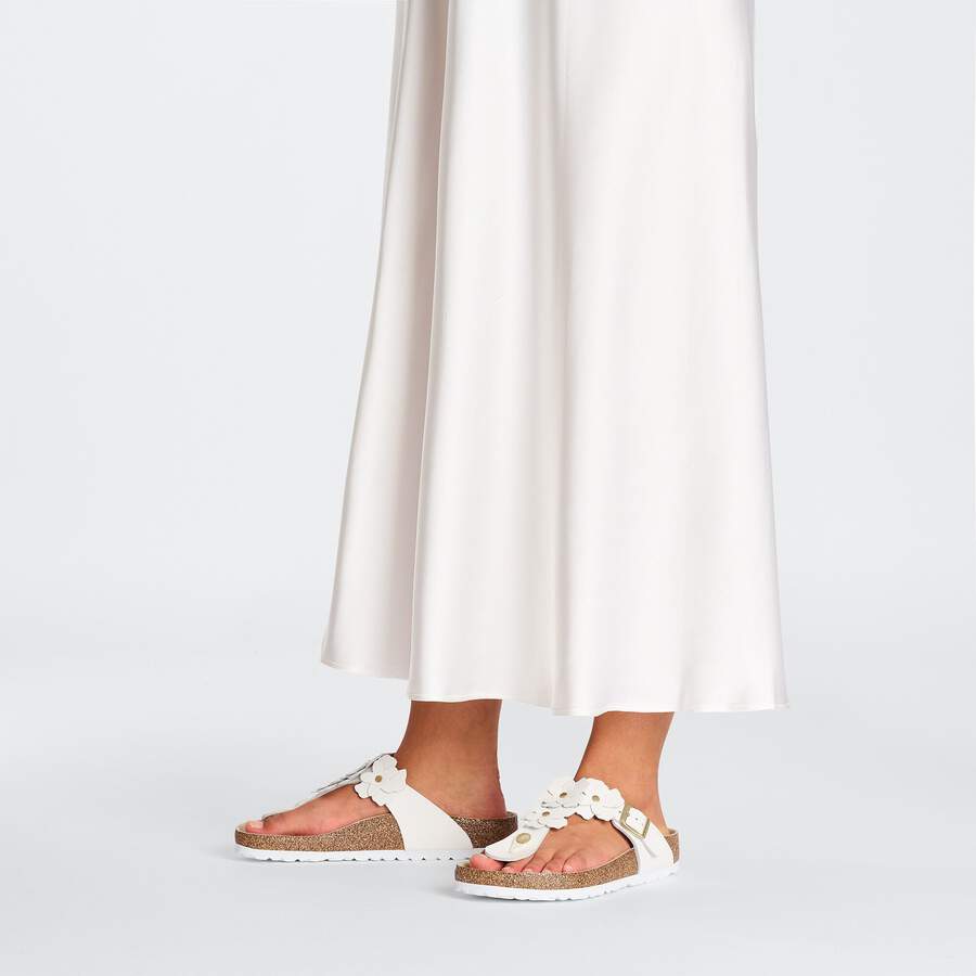Gizeh Flower Embellishment Natural Leather - White