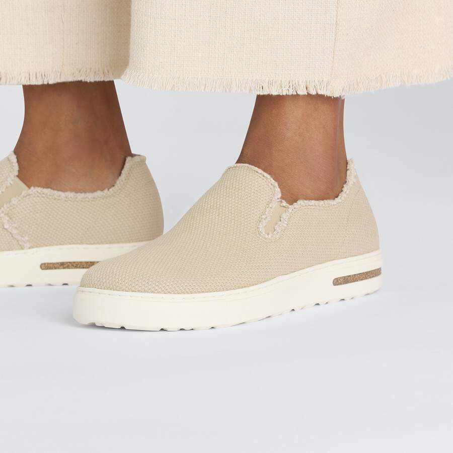 Bend Decon Slip On Textile - Sandcastle