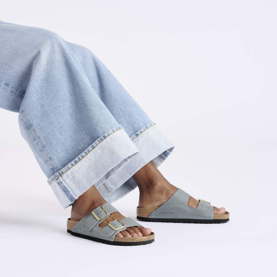 Arizona Waxy Leather - Basalt Gray