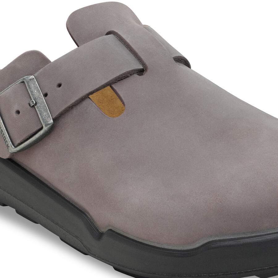 Boston Crosstown Waxy Leather - Iron