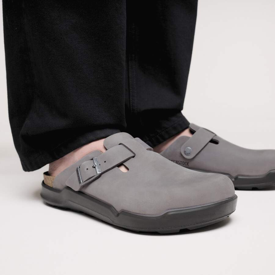 Boston Crosstown Waxy Leather - Iron