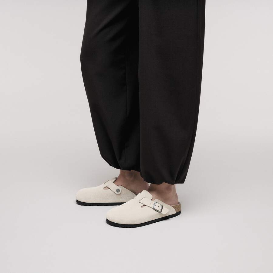 Boston Soft Footbed Suede Leather - Oyster Tonal
