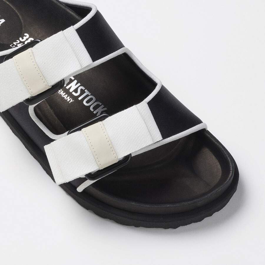 1774 Arizona Satin Textile - Satin Black